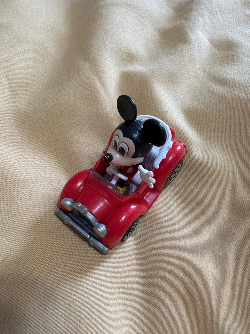 Disney Mini Character Car Pack - Red, Yellow, Blue Assortment